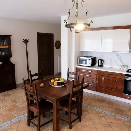 Terrazzo - Isitmali Havuzlu Sueha Fazli Villa Sapanca