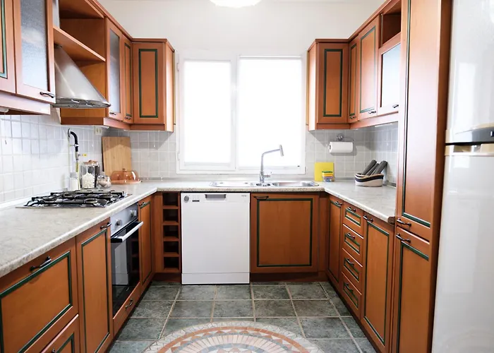 Terrazzo - Isitmali Havuzlu Sueha Fazli * Sapanca